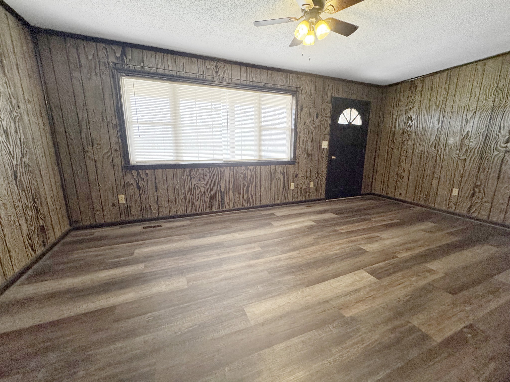 2289 Cumberland City Road Dover, TN 37058 - Photo 5 of 27