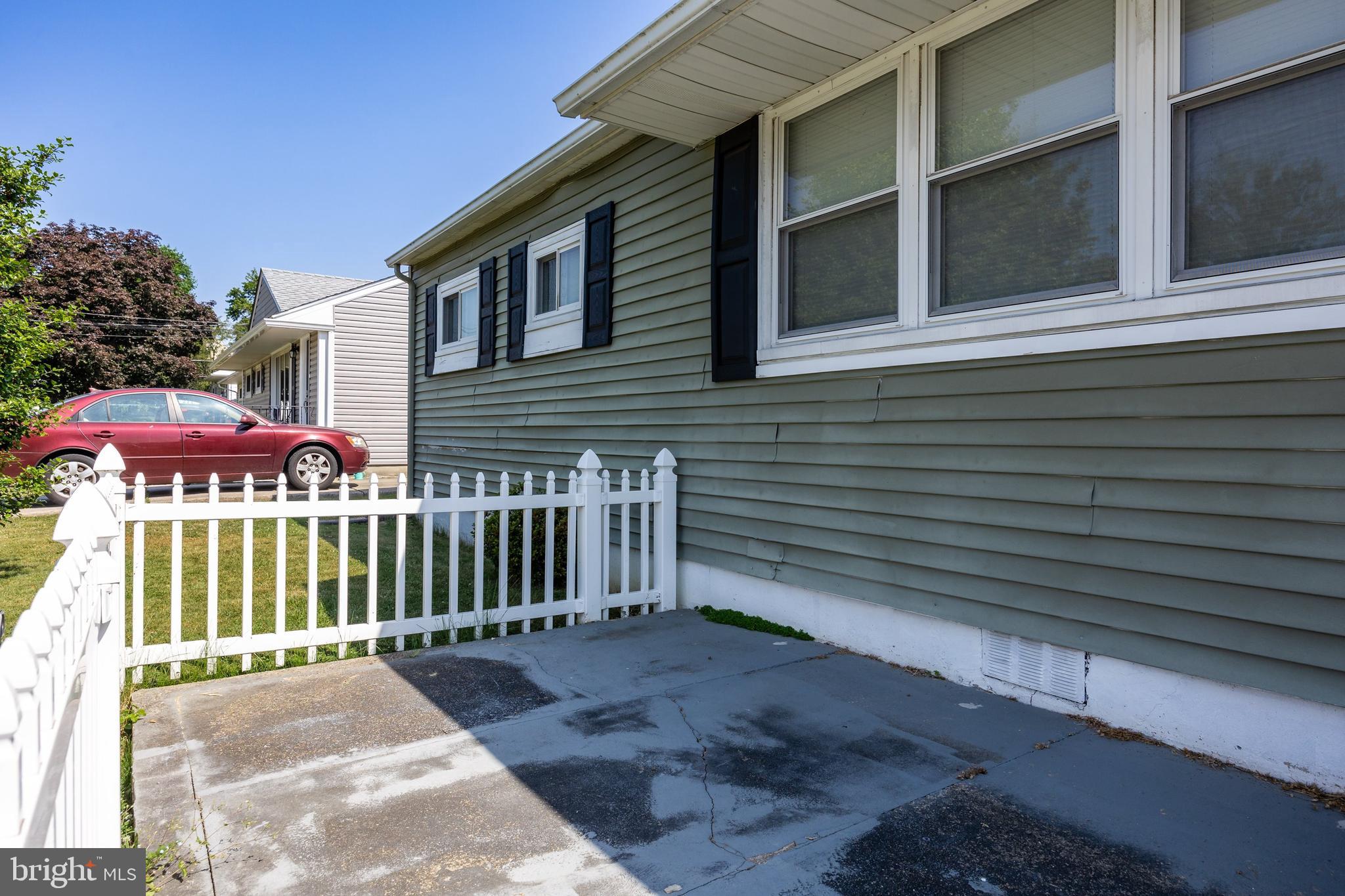 215 Bailey Avenue Maple Shade, NJ 08052 - Photo 4 of 22