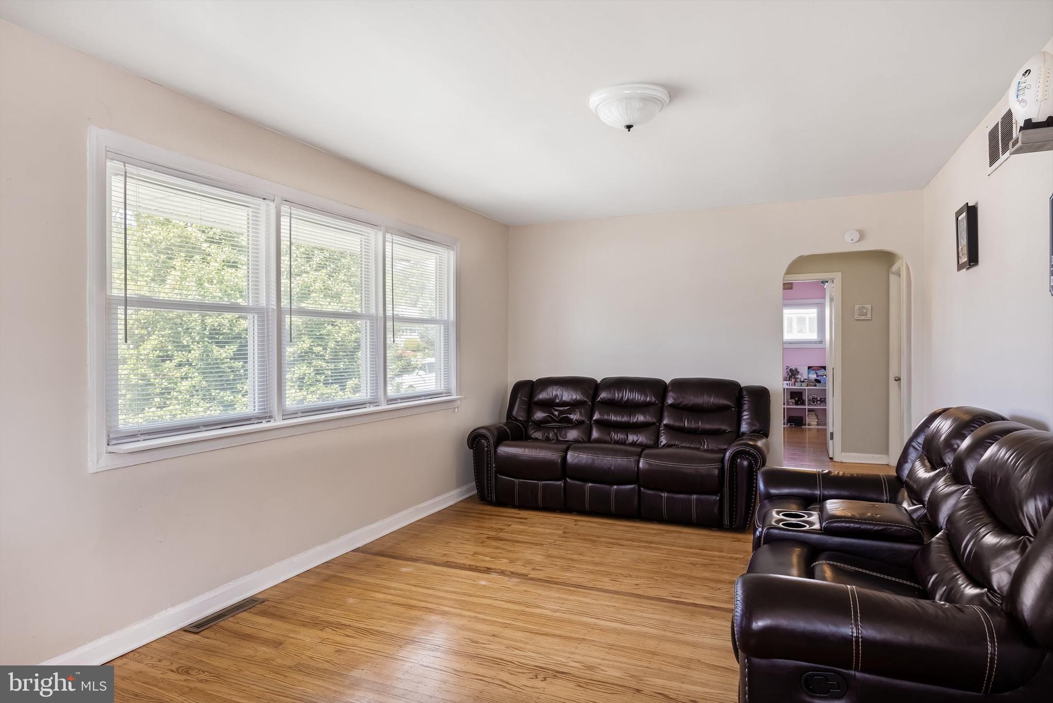 215 Bailey Avenue Maple Shade, NJ 08052 - Photo 6 of 22