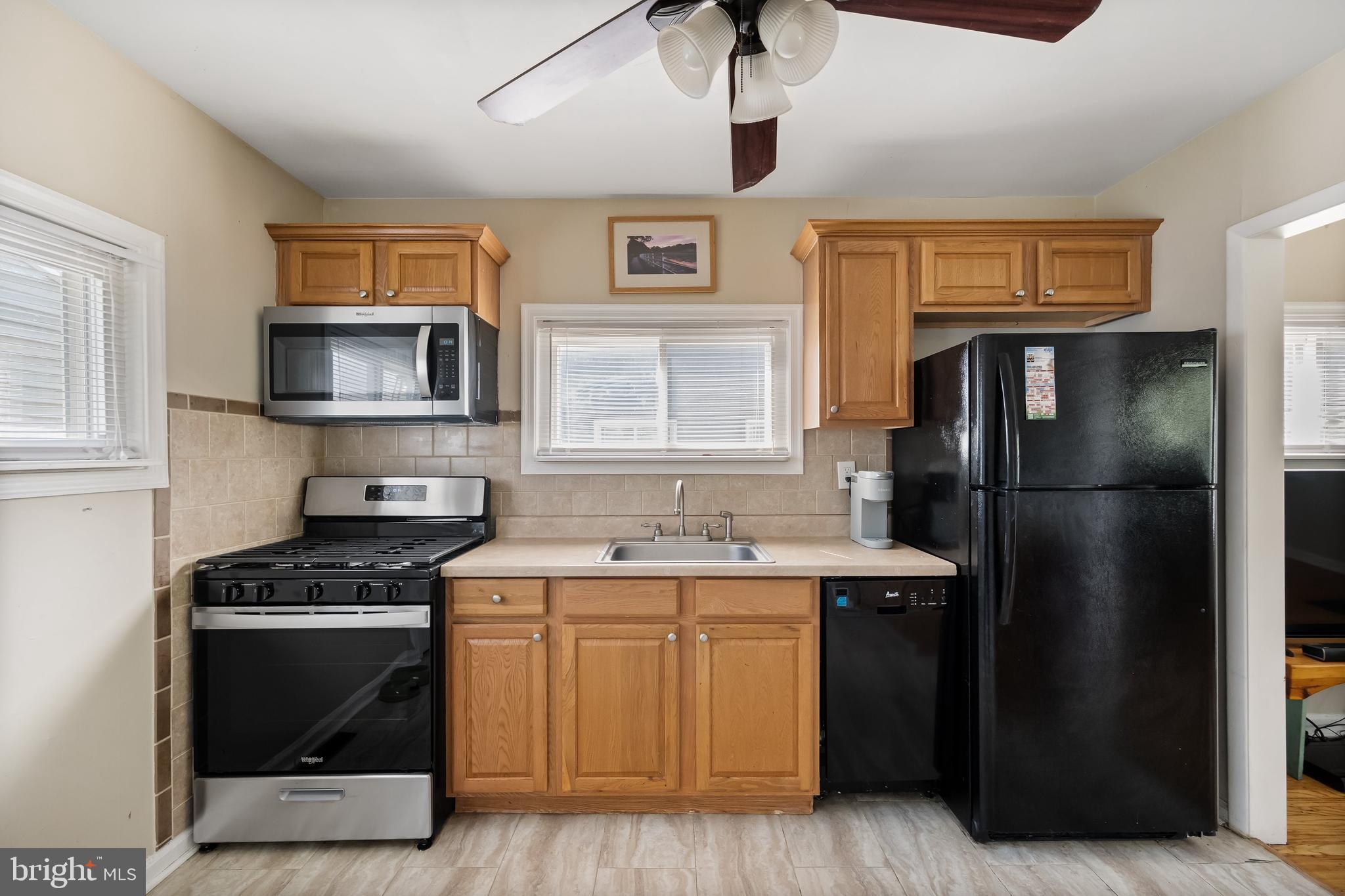 215 Bailey Avenue Maple Shade, NJ 08052 - Photo 10 of 22