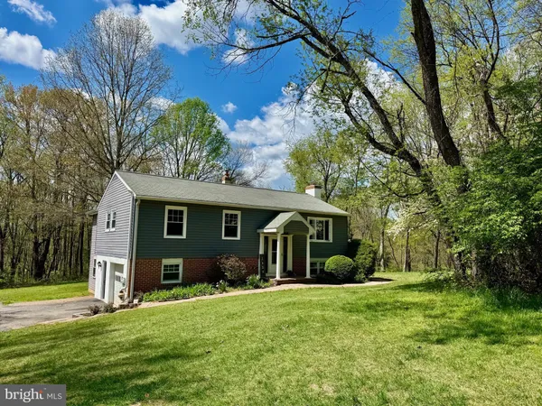 $525,000 | 1424 Oakwood Road, Coatesville, PA 19320