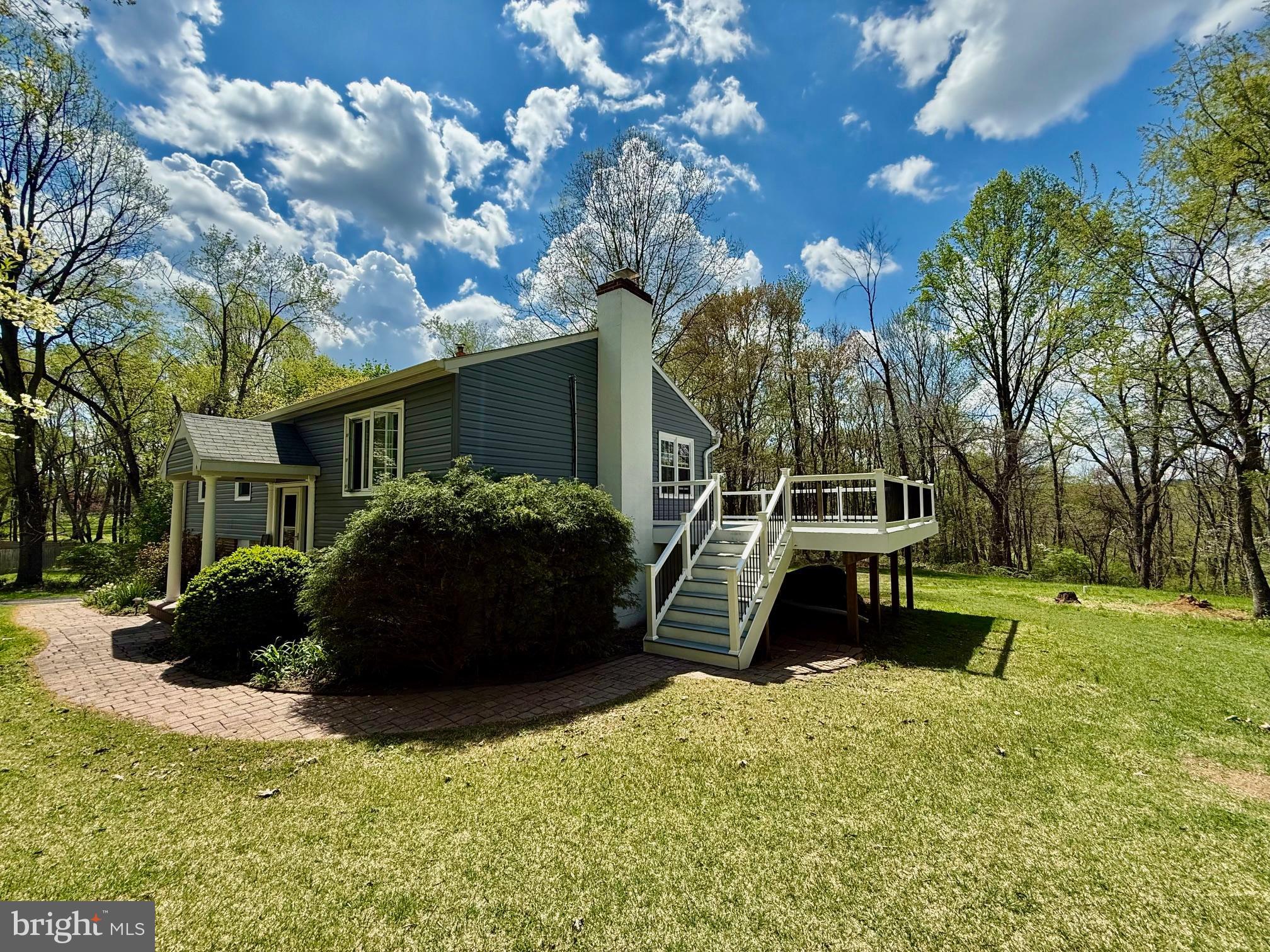 1424 Oakwood Road Coatesville, PA 19320 - Photo 3 of 41 Welcome to 1424 Oakwood Road