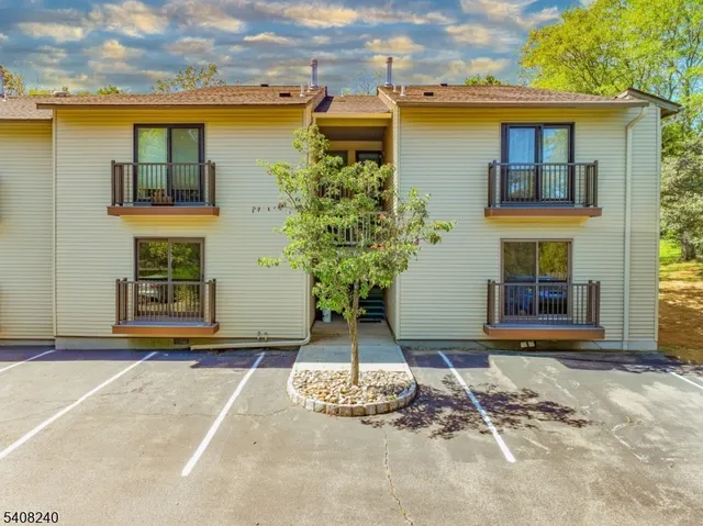 $2,900 | 2015 Spruce Hills Drive, Glen Gardner, NJ 08826