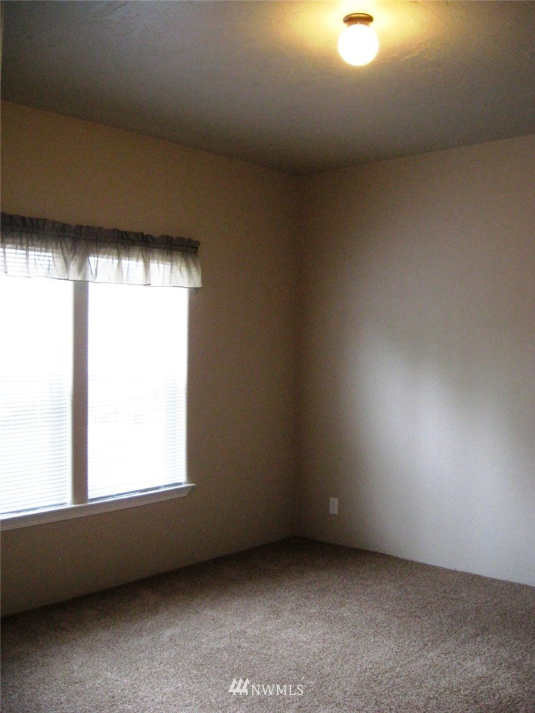 1755 Bunker Creek Road Chehalis, WA 98532 - Photo 10 of 18 Gallery Image 10