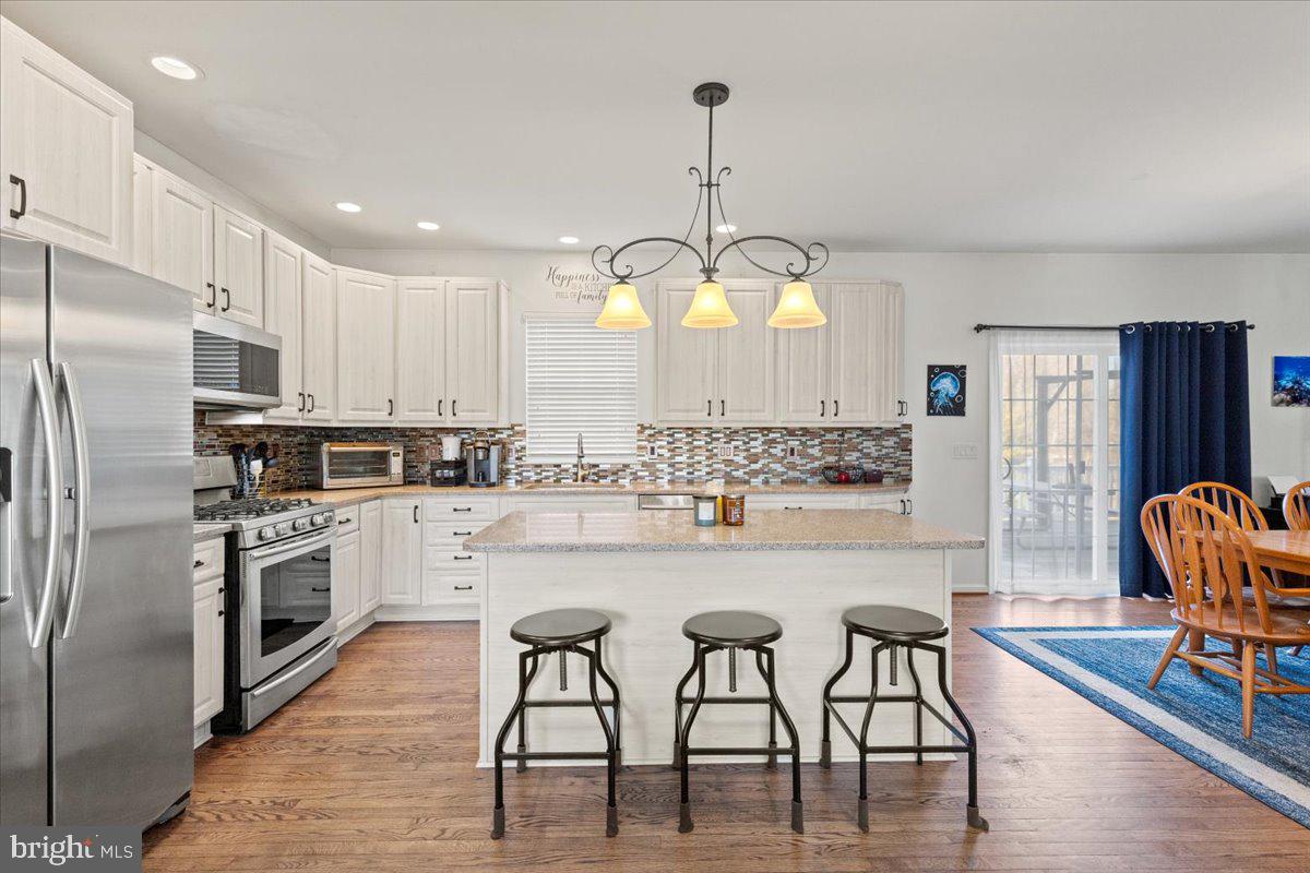 9448 Old Solomons Island Road Owings, MD 20736 - Photo 21 of 49 Gourmet kitchen with island