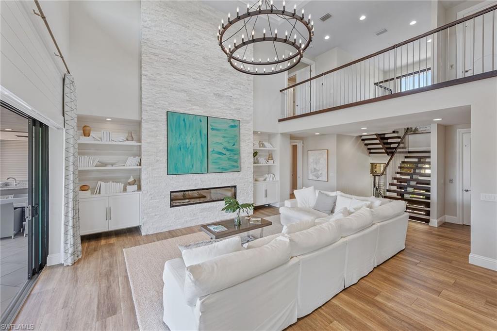 434 Trade Winds Avenue Naples, FL 34108 - Photo 4 of 50