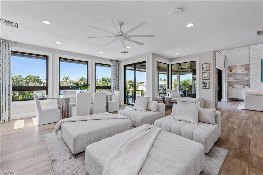 434 Trade Winds Avenue Naples, FL 34108 - Photo 8 of 50