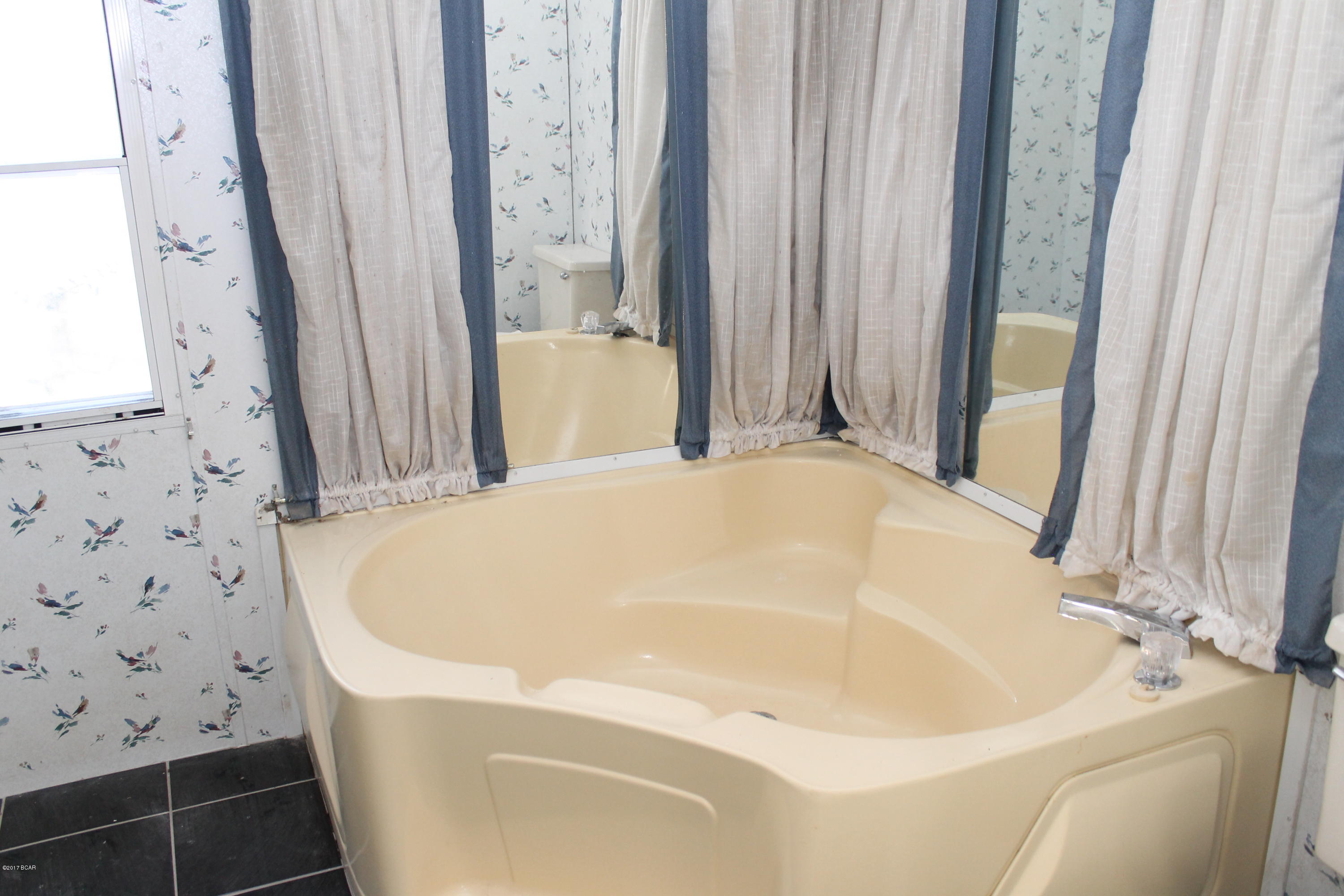 3737 Hicks Lake Road Vernon, FL 32462 - Photo 26 of 28 Gallery Image 26