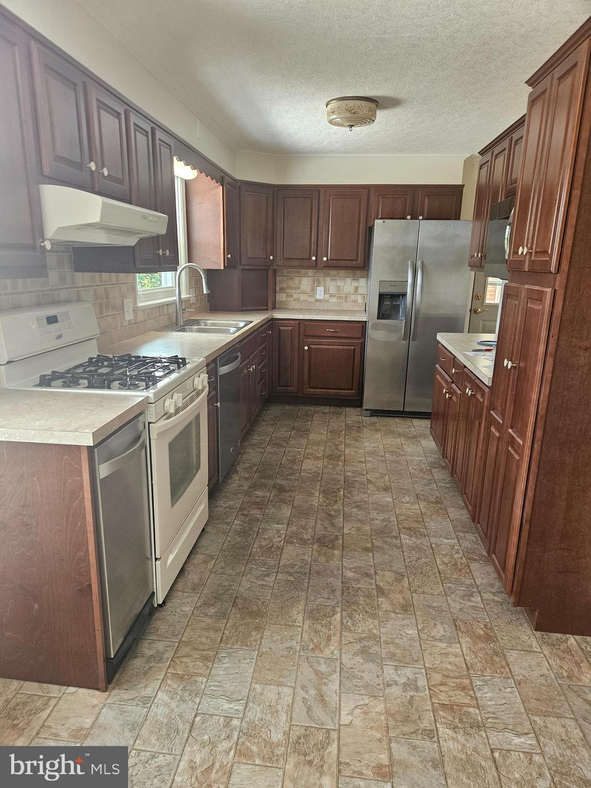 438 Maple Street Columbia, PA 17512 - Photo 7 of 14