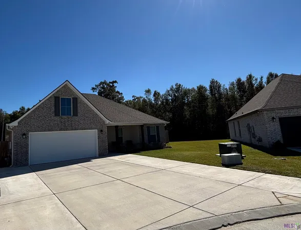 $299,900 | 252 Marie Claire Drive, Houma, LA 70364