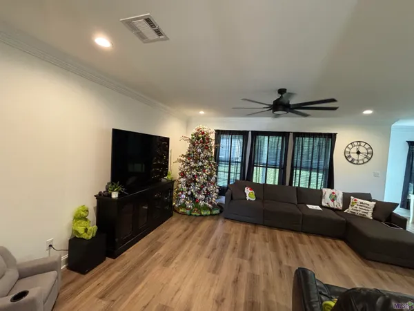 $299,900 | 252 Marie Claire Drive, Houma, LA 70364