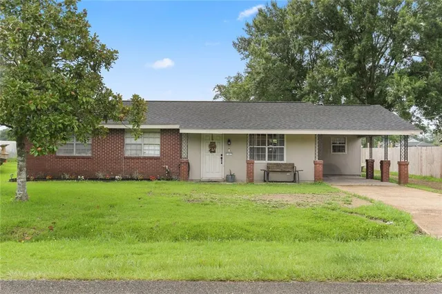 $215,000 | 13 River Park Drive, Hahnville, LA 70057