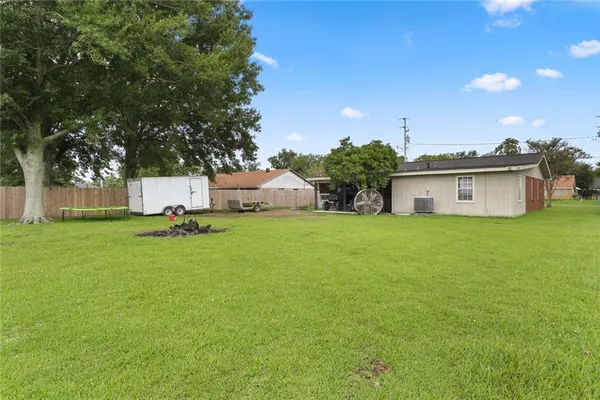 $199,000 | 13 River Park Drive, Hahnville, LA 70057