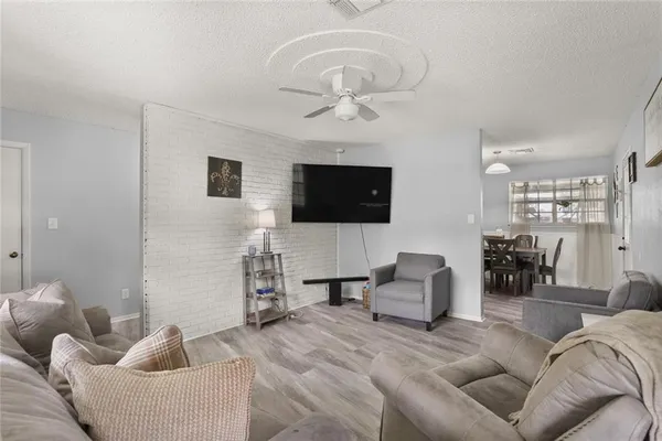 $199,000 | 13 River Park Drive, Hahnville, LA 70057