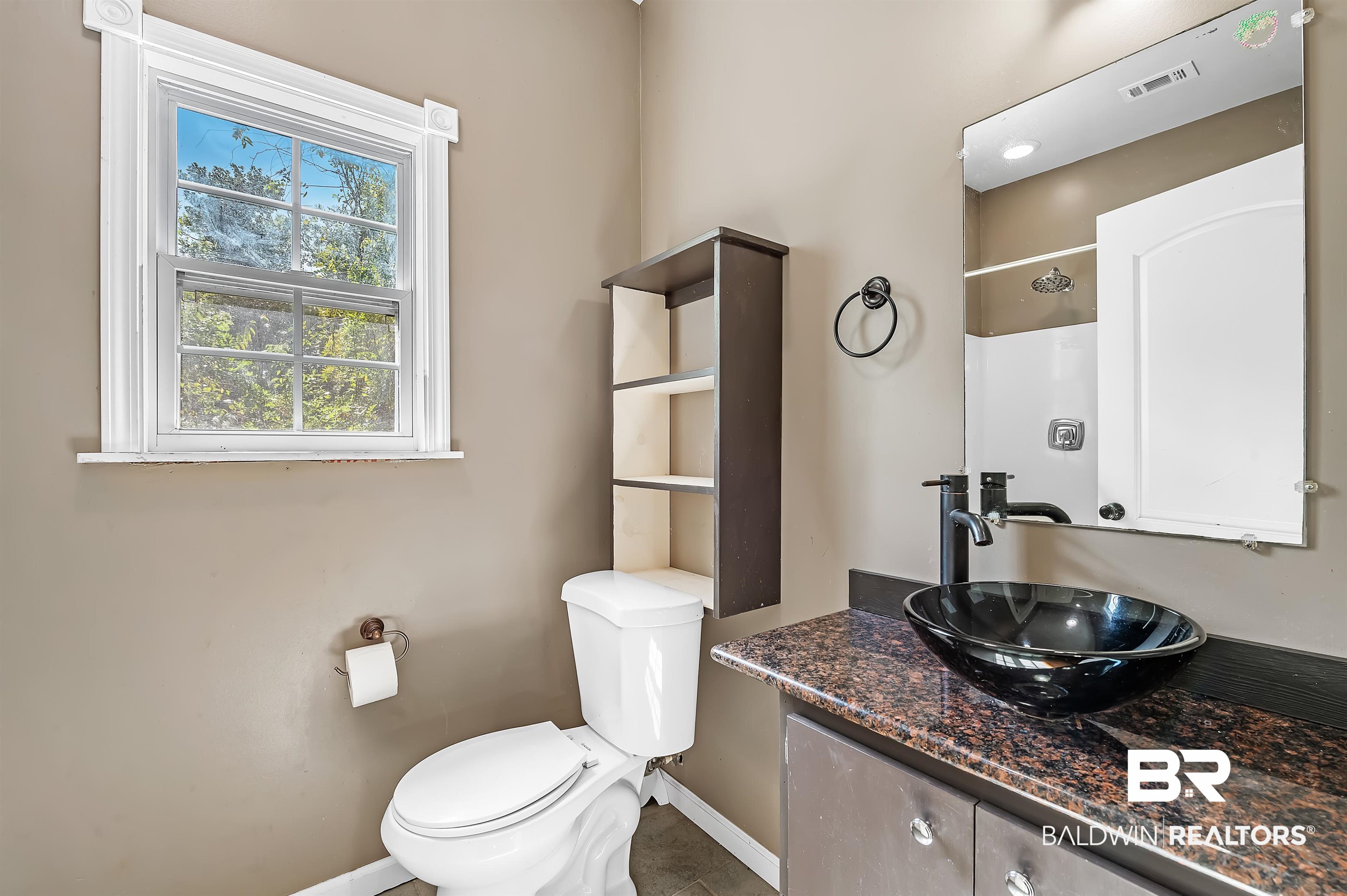 12245 Holly Street Magnolia Springs, AL 36555 - Photo 33 of 49 Bathroom upstairs