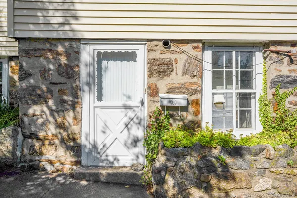 $5,800 | 49 Weaver Street, Larchmont, NY 10538