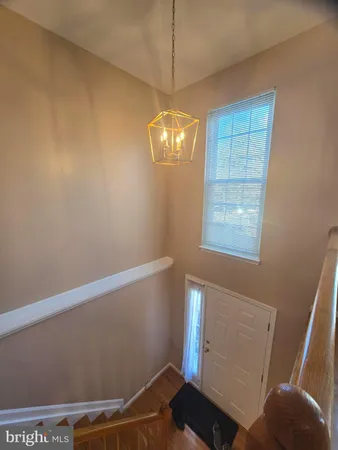 a view of entryway with window