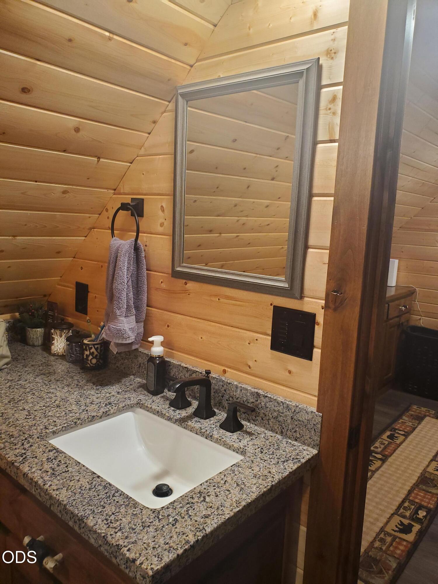 24 Diamond Lake Loop Chemult, OR 97731 - Photo 16 of 22