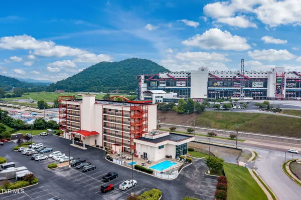 $249,900 | 120 Raceday Center Drive, Unit 303, Bristol, TN 37620