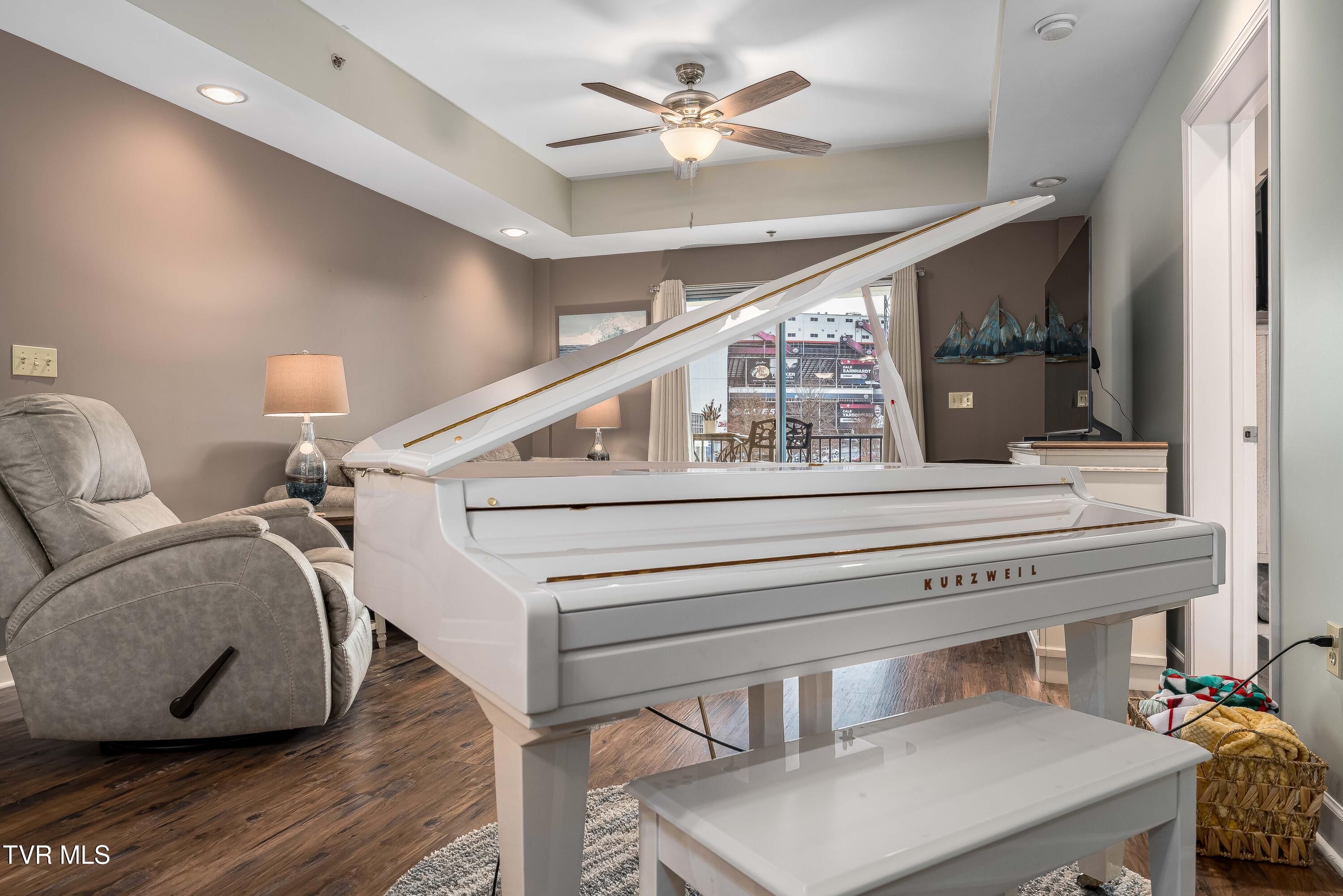 120 Raceday Center Drive, Unit 303 Bristol, TN 37620 - Photo 18 of 65 120 Raceday Center Dr (61 of 81)