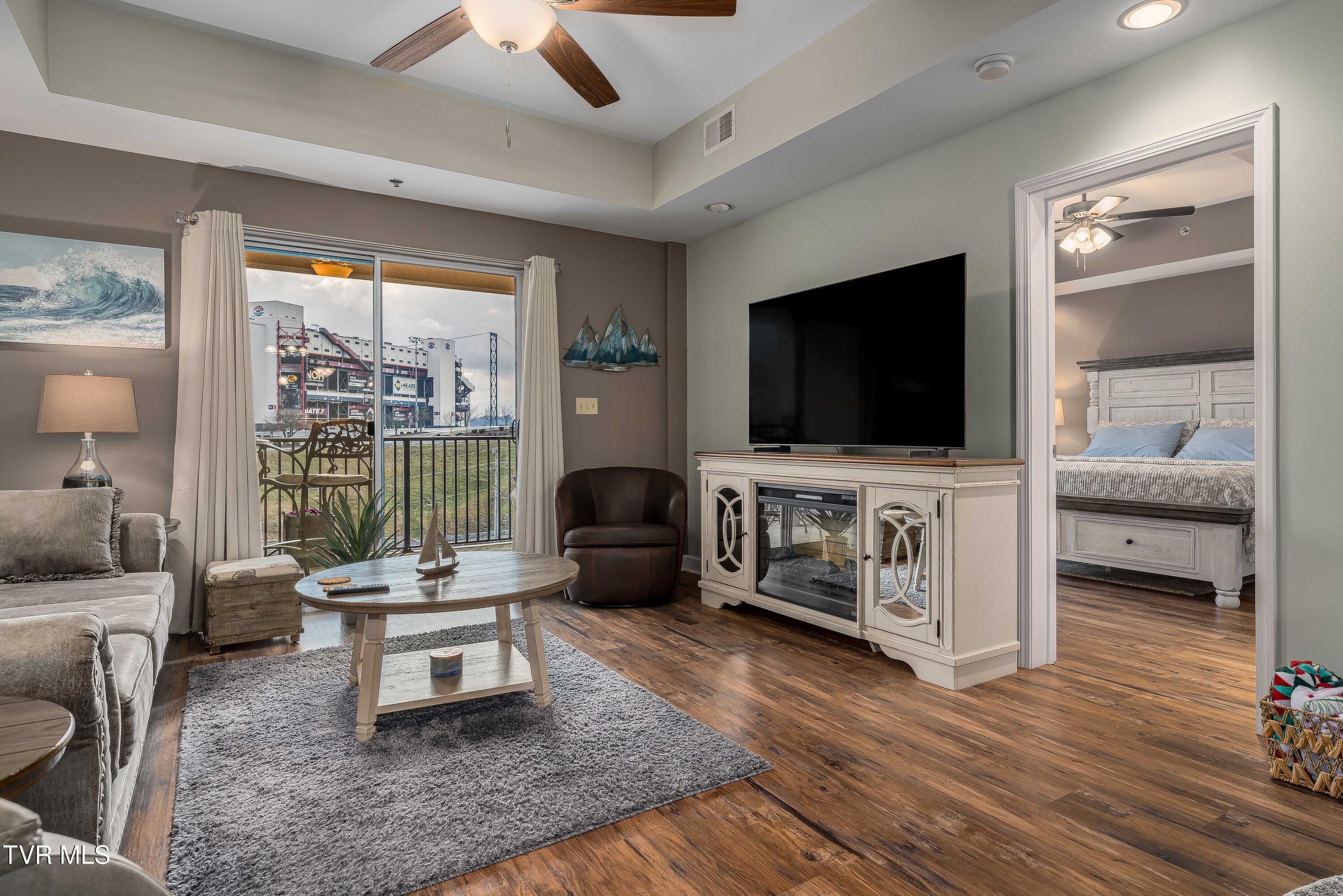 120 Raceday Center Drive, Unit 303 Bristol, TN 37620 - Photo 19 of 65 120 Raceday Center Dr (62 of 81)