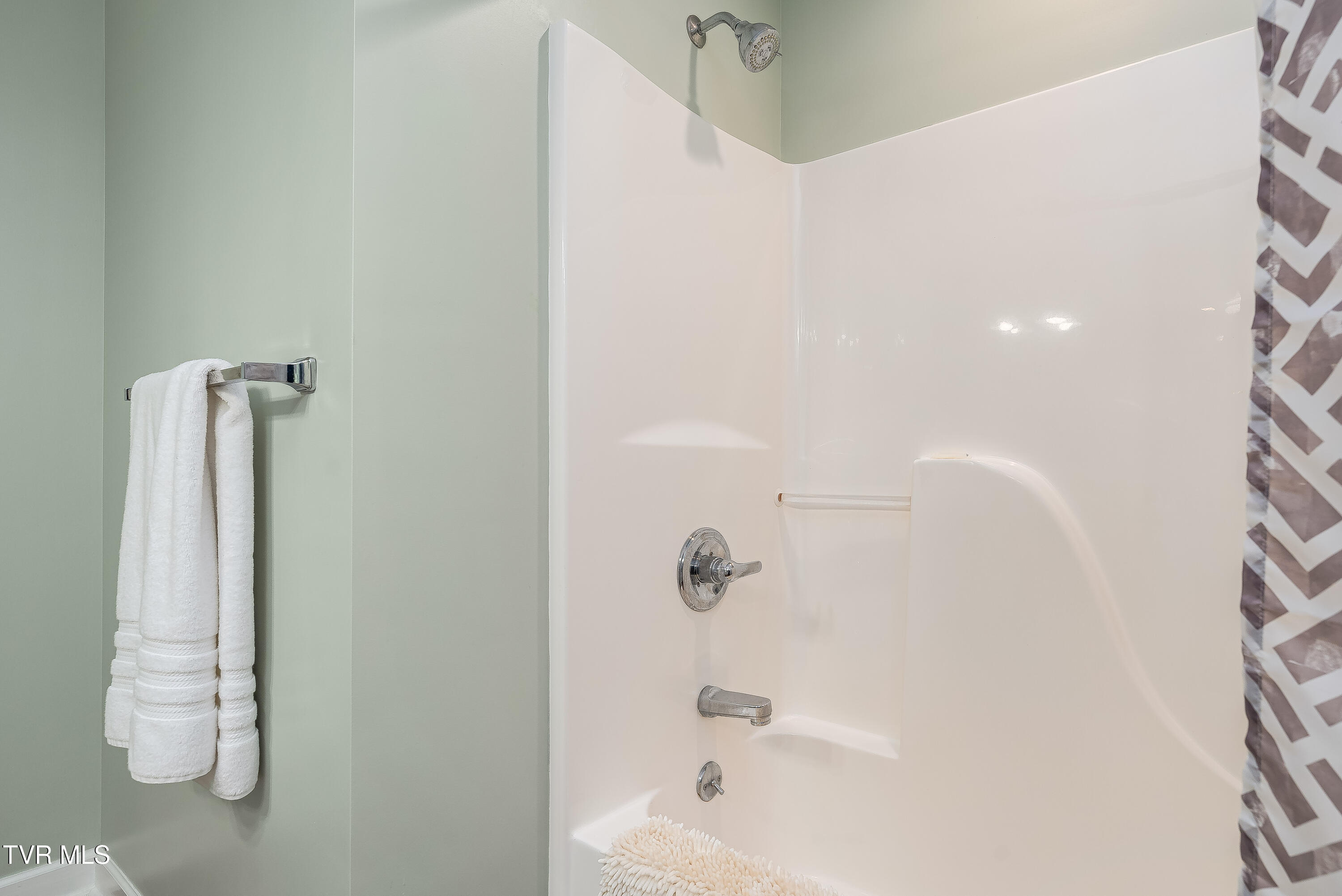 120 Raceday Center Drive, Unit 303 Bristol, TN 37620 - Photo 31 of 65 120 Raceday Center Dr (74 of 81)