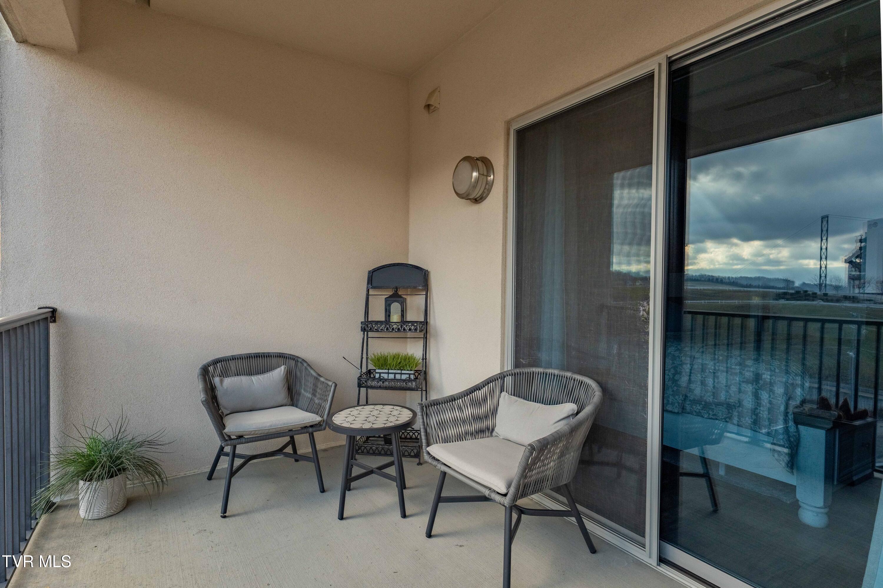 120 Raceday Center Drive, Unit 303 Bristol, TN 37620 - Photo 42 of 65 120 Raceday Center Dr (36 of 81)