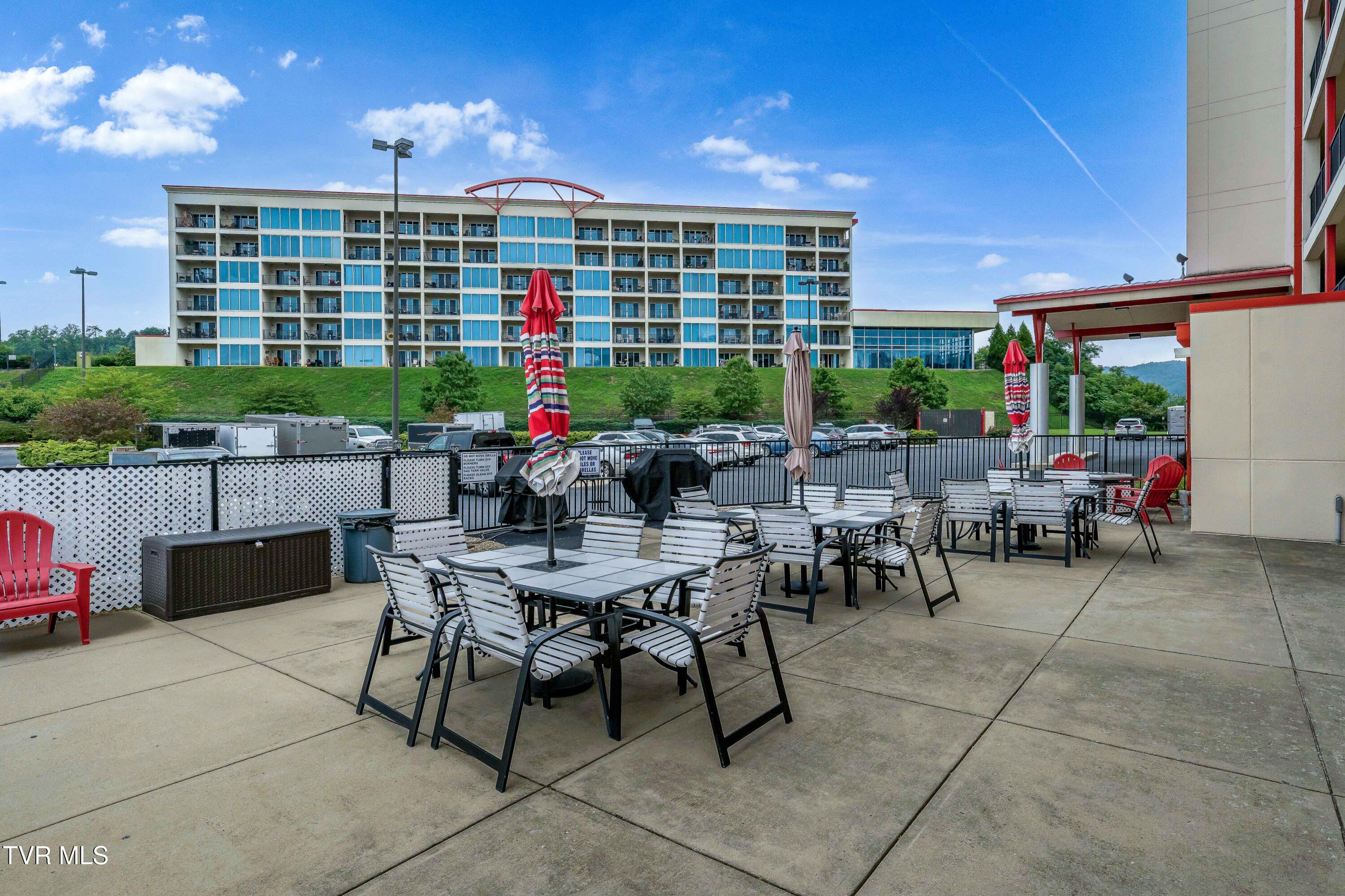 120 Raceday Center Drive, Unit 303 Bristol, TN 37620 - Photo 51 of 65 120 Raceday Center Dr (8 of 81)