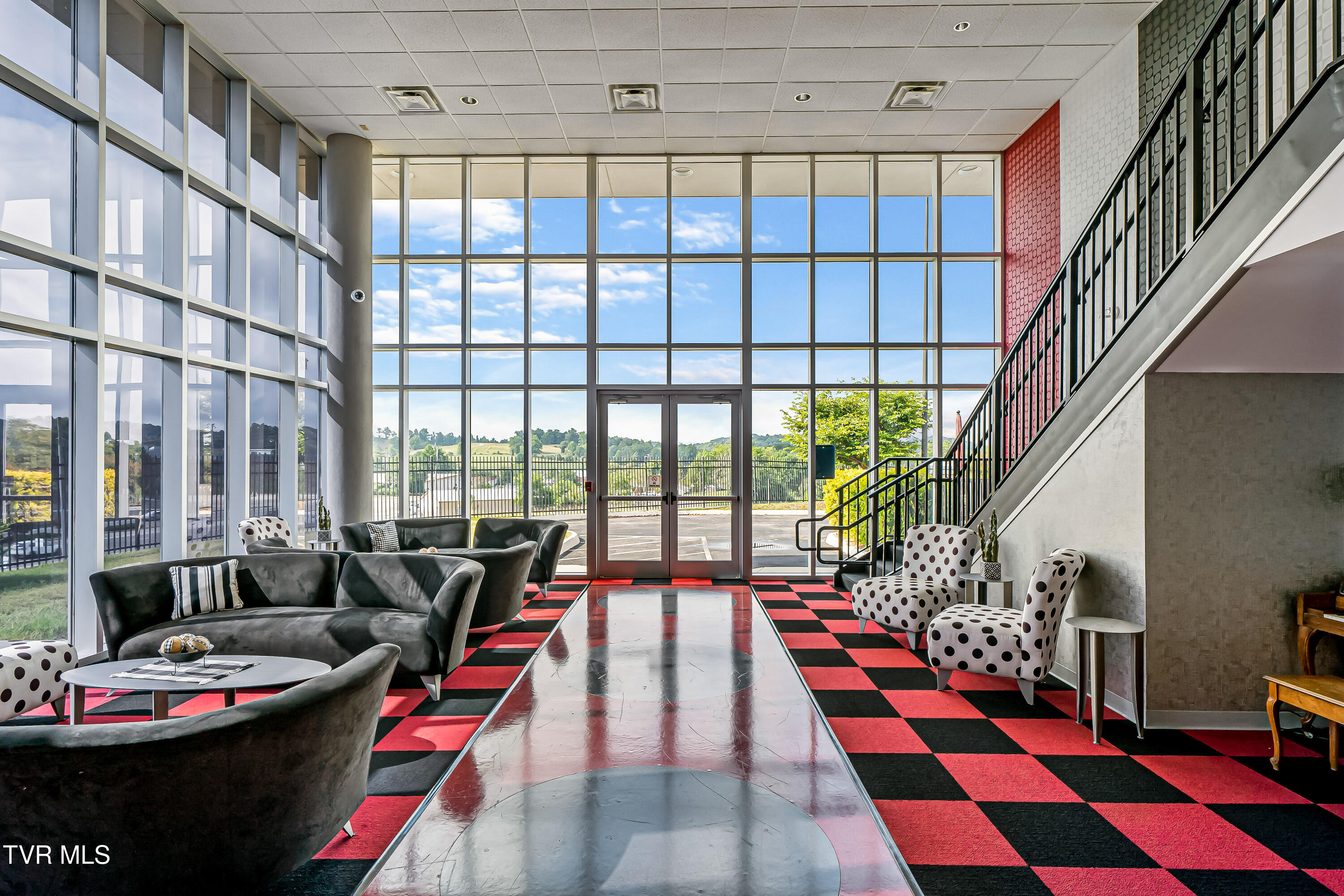 120 Raceday Center Drive, Unit 303 Bristol, TN 37620 - Photo 63 of 65 120 Raceday Center Dr (21 of 81)