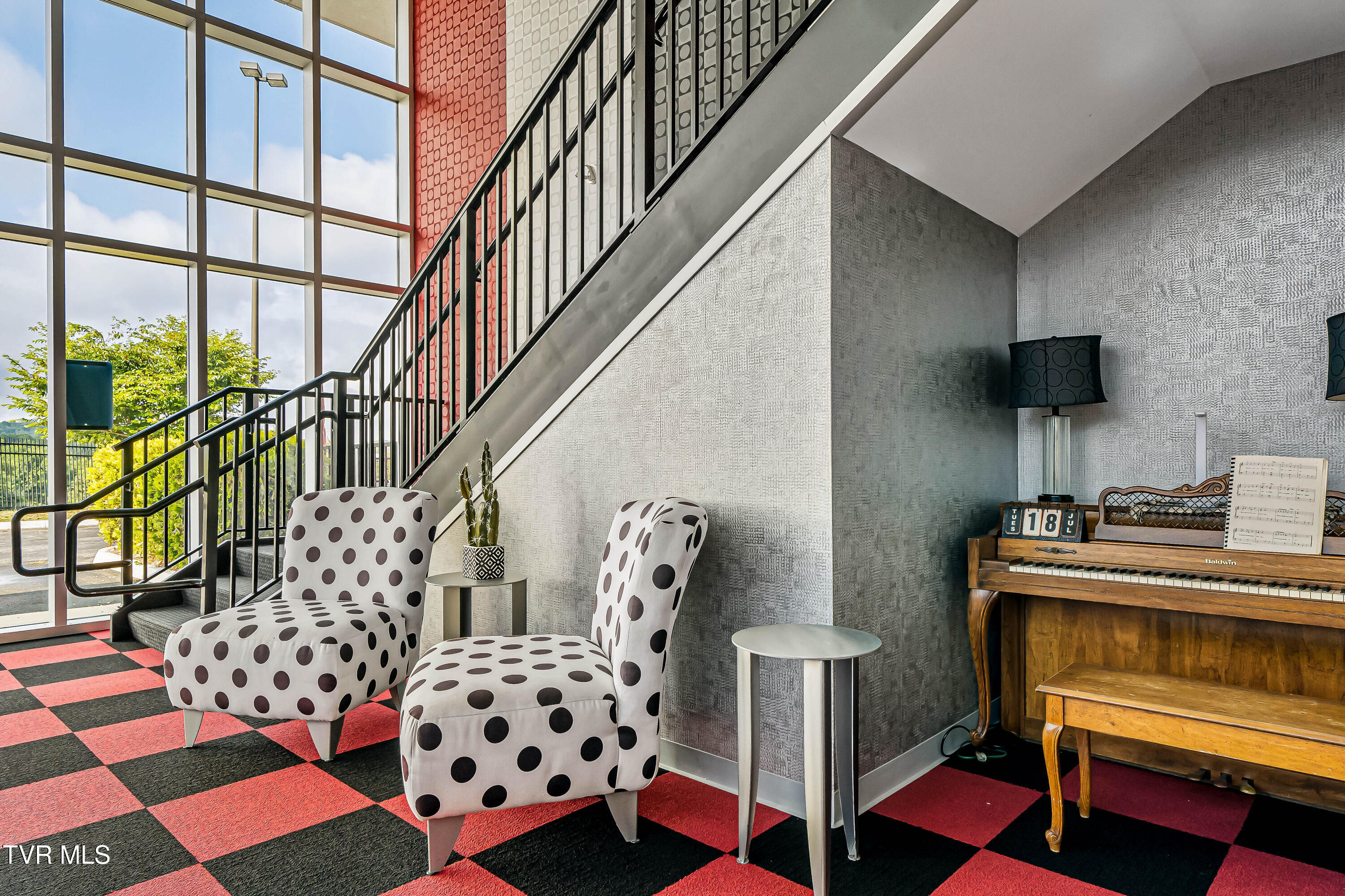 120 Raceday Center Drive, Unit 303 Bristol, TN 37620 - Photo 64 of 65 120 Raceday Center Dr (22 of 81)