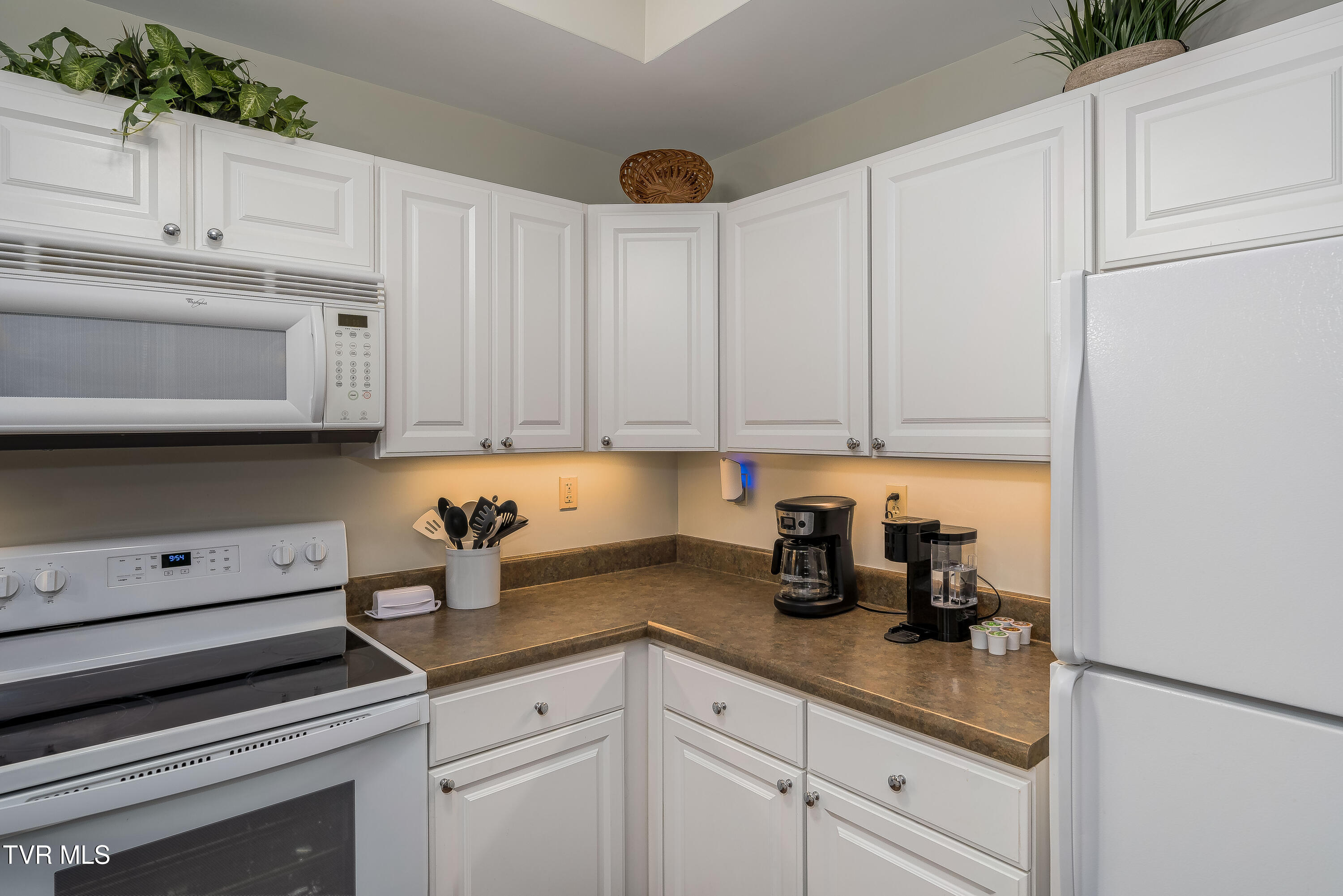 120 Raceday Center Drive, Unit 303 Bristol, TN 37620 - Photo 10 of 65 120 Raceday Center Dr (53 of 81)