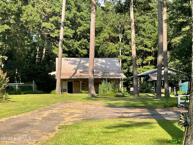 $1,200,000 | 2639 Highway 211, Clarkton, NC 28433