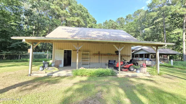 $1,200,000 | 2639 Highway 211, Clarkton, NC 28433