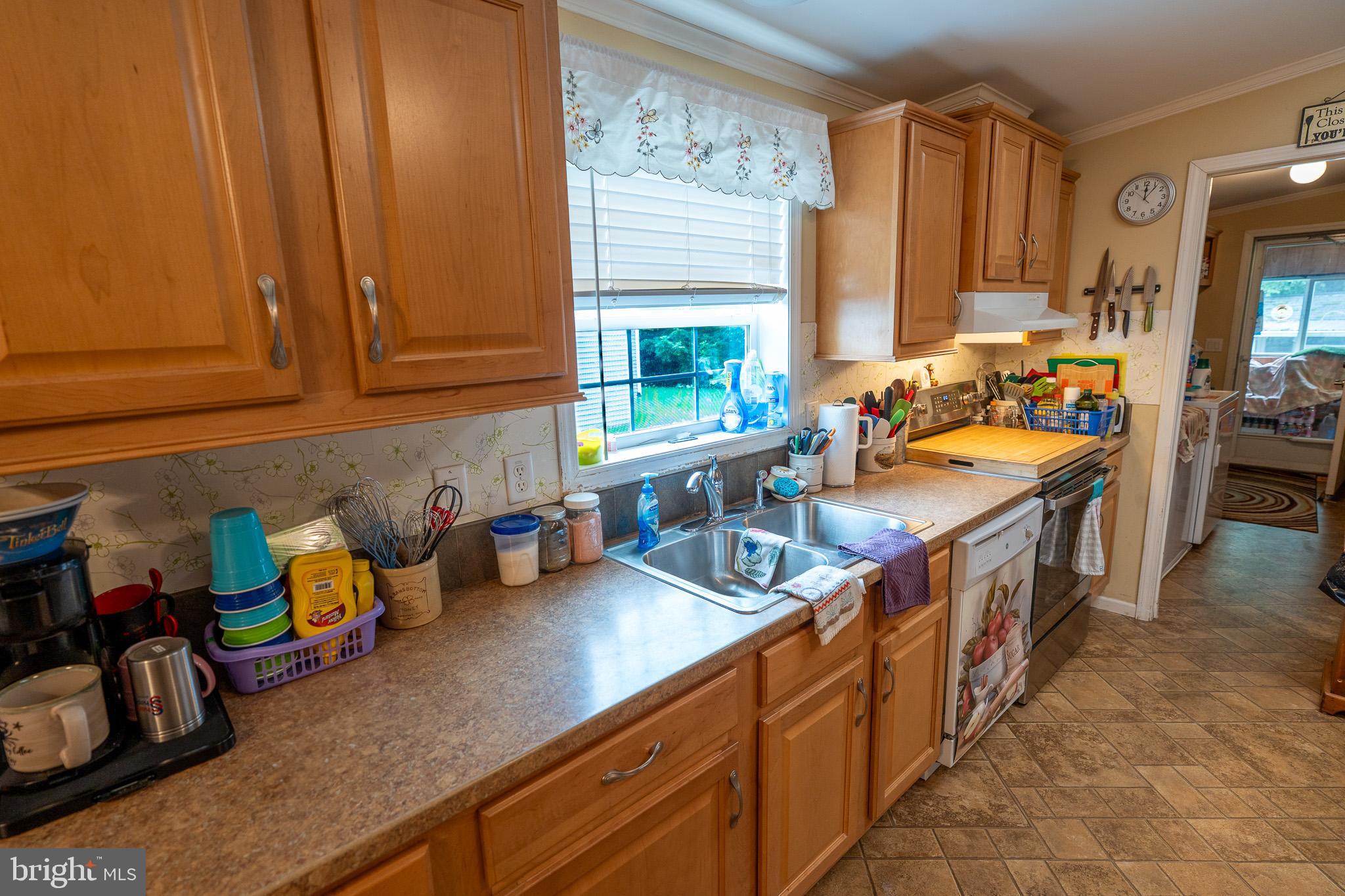 688 Hopeland Road Lititz, PA 17543 - Photo 14 of 29 Kitchen