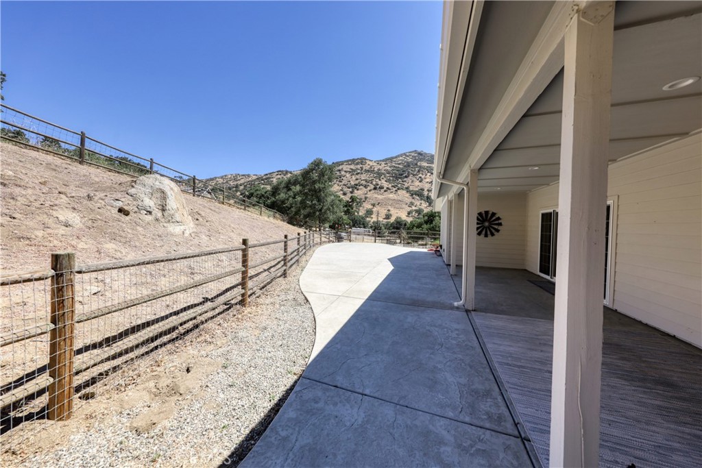 25904 Bear Valley Road Tehachapi, CA 93561 - Photo 51 of 66