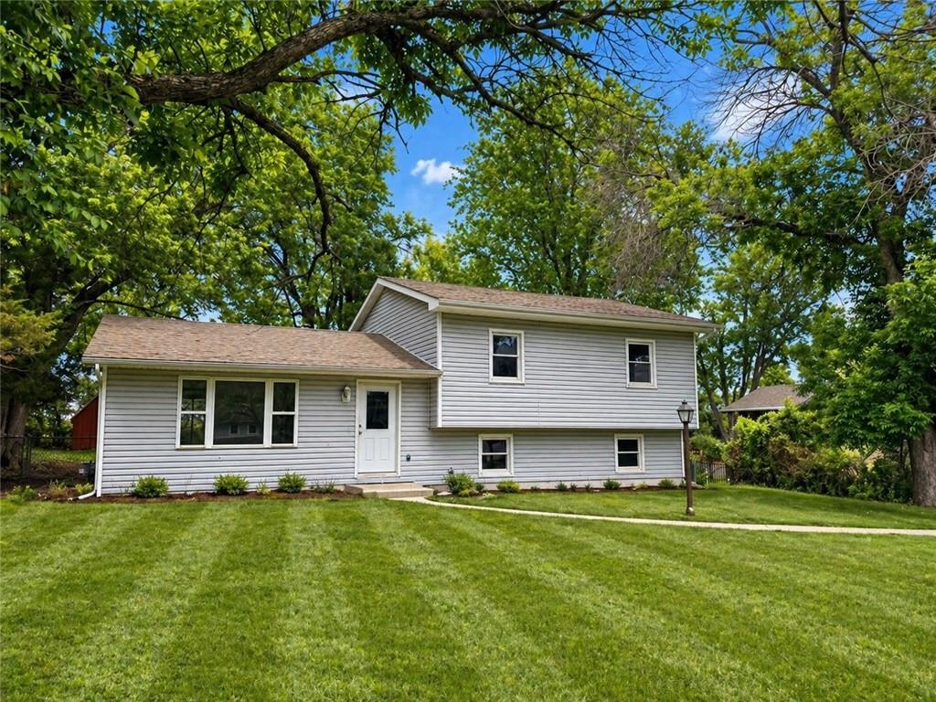 7 Southeast 125 Road Warrensburg, MO 64093 - Photo 2 of 15