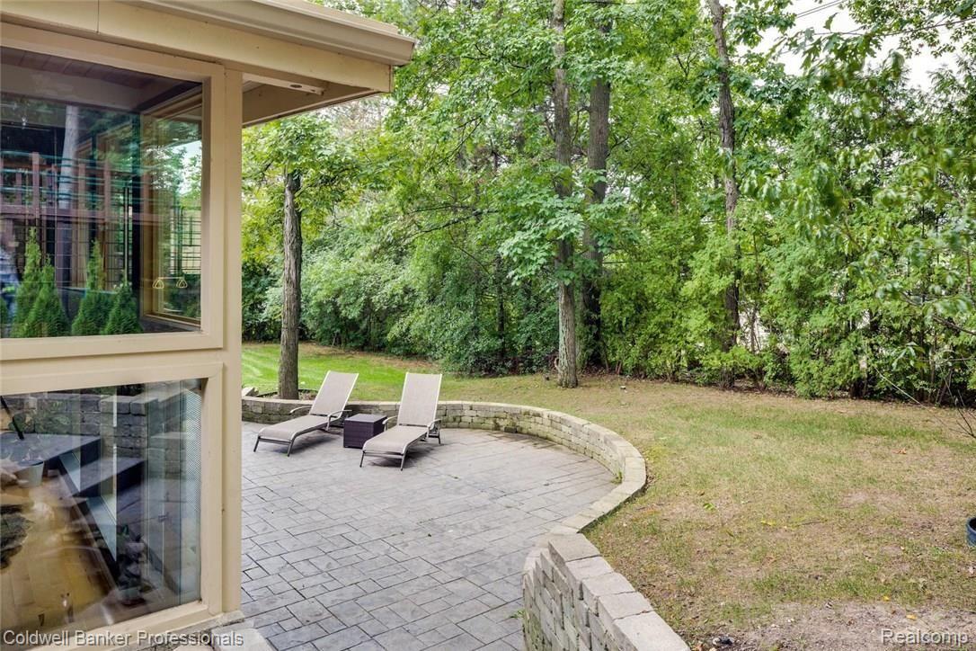 1237 Lone Pine Road Bloomfield Hills, MI 48302 - Photo 22 of 26 1237 Lone Pine Rd Bloomfield-large-024-26-1237 Lone Pine Rd024FULL-1500x1000-72dpi.jpg