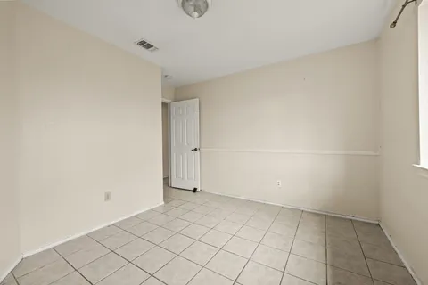 $210,000 | 607 Saunders Drive, Round Rock, TX 78664