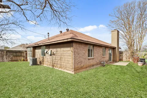 $210,000 | 607 Saunders Drive, Round Rock, TX 78664