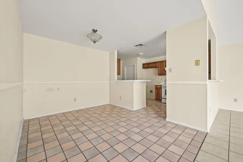 $210,000 | 607 Saunders Drive, Round Rock, TX 78664