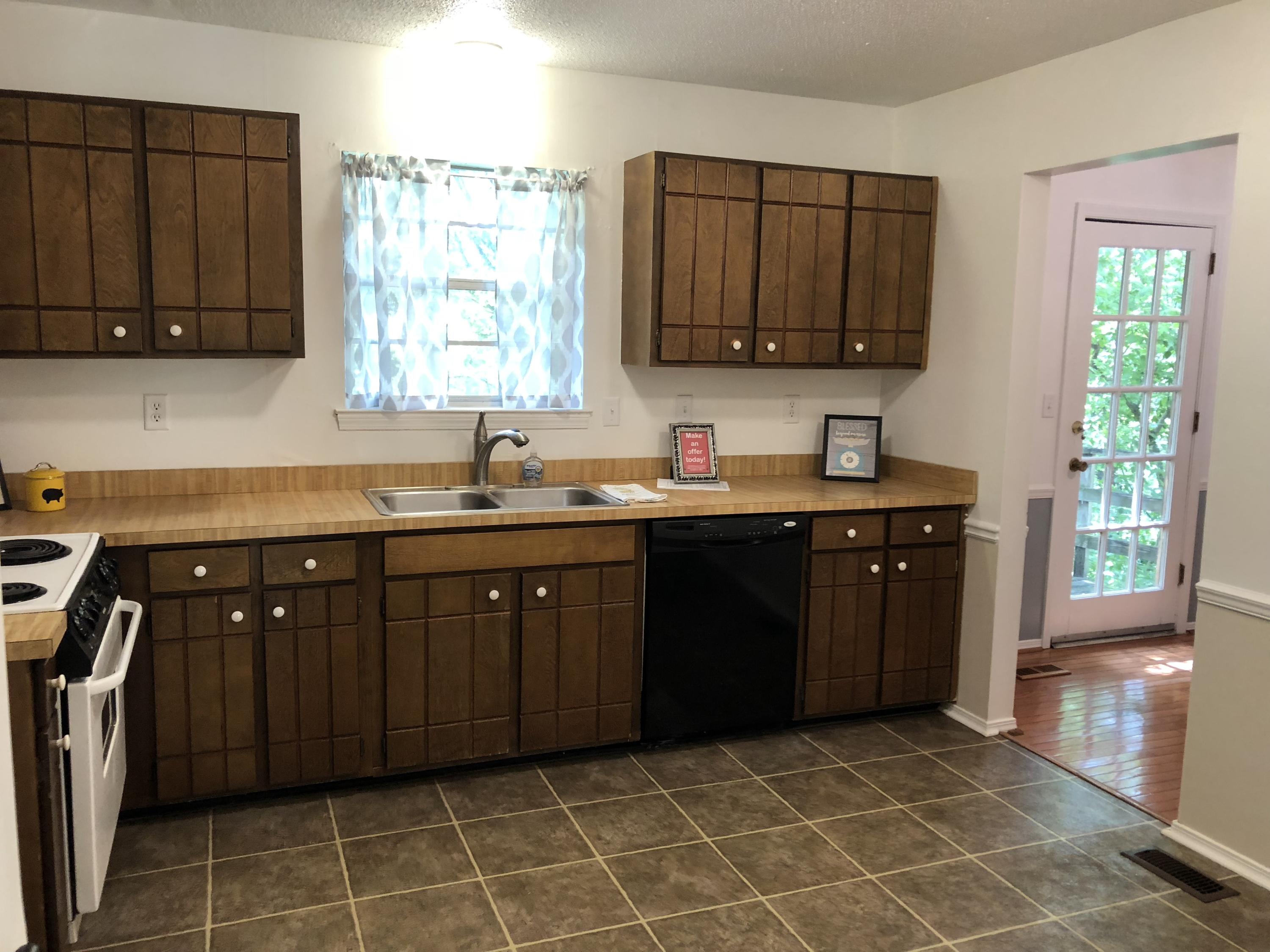 7109 Cane Hollow Road Hixson, TN 37343 - Photo 8 of 20 Kitchen