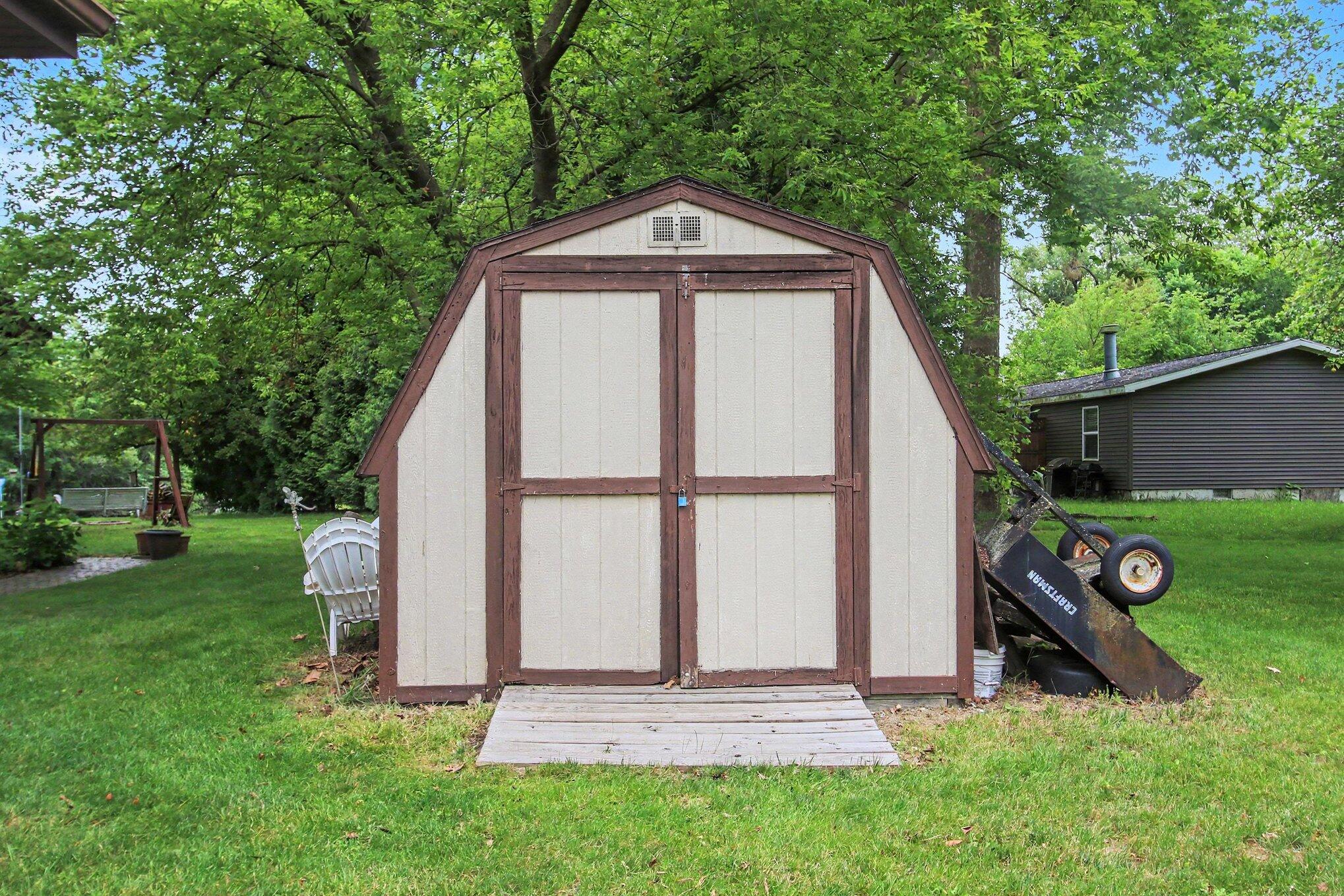 46896 Meadow Lane Decatur, MI 49045 - Photo 28 of 28 027_file_9064