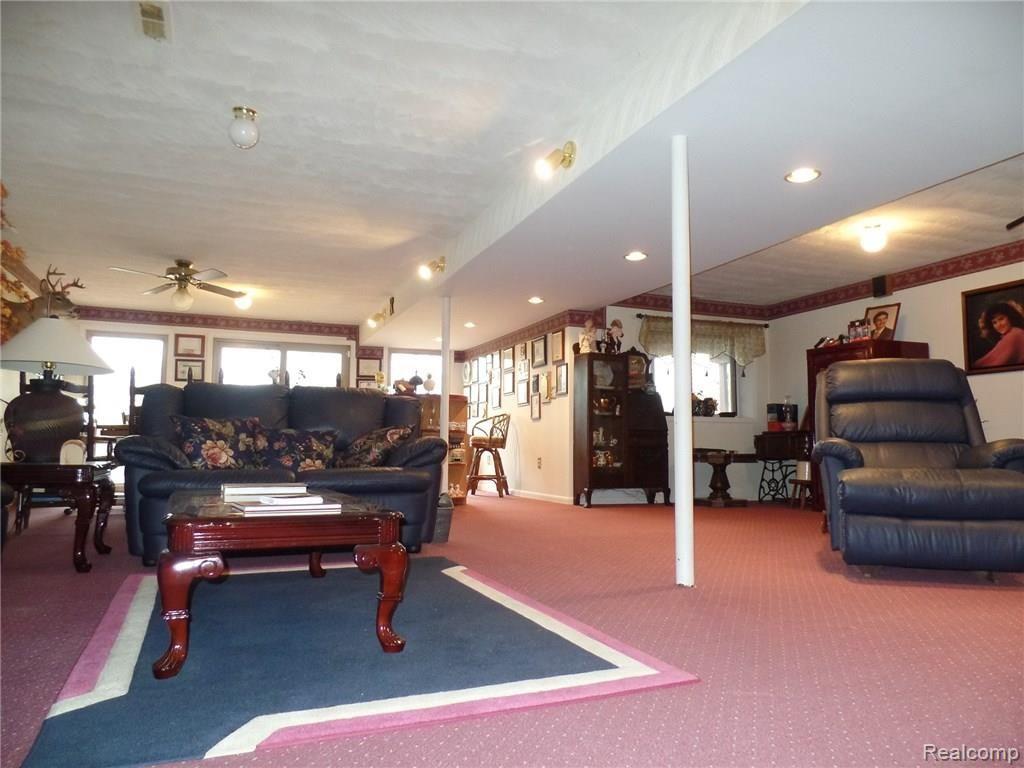147 North Hayes Road Lapeer, MI 48446 - Photo 41 of 56 SAM_6813.JPG