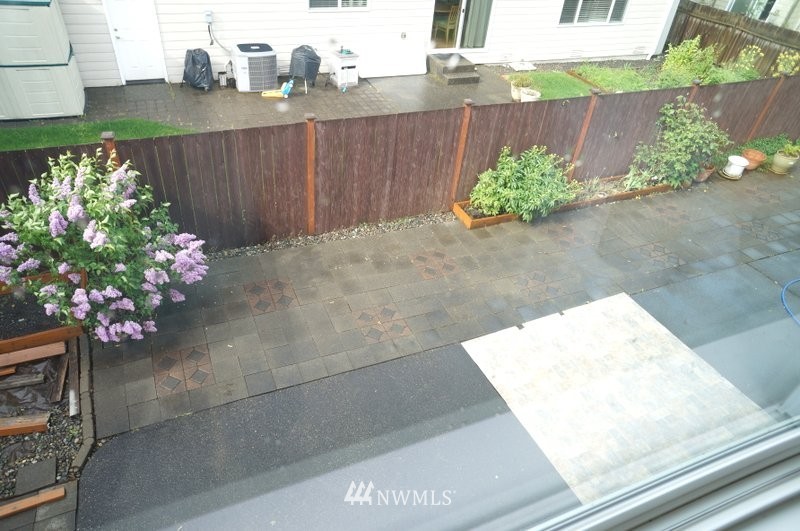 4202 Northeast 9th Place Renton, WA 98059 - Photo 2 of 14
