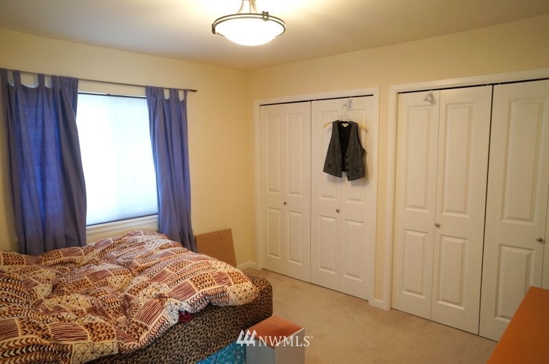 4202 Northeast 9th Place Renton, WA 98059 - Photo 13 of 14