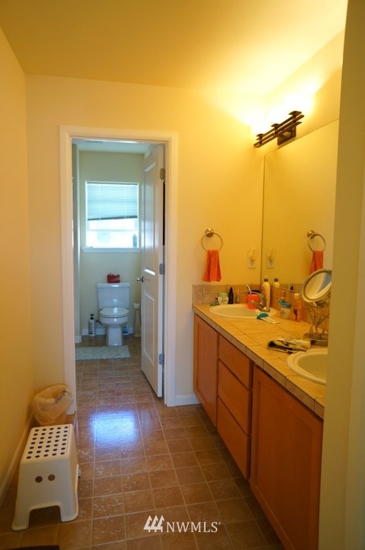 4202 Northeast 9th Place Renton, WA 98059 - Photo 14 of 14