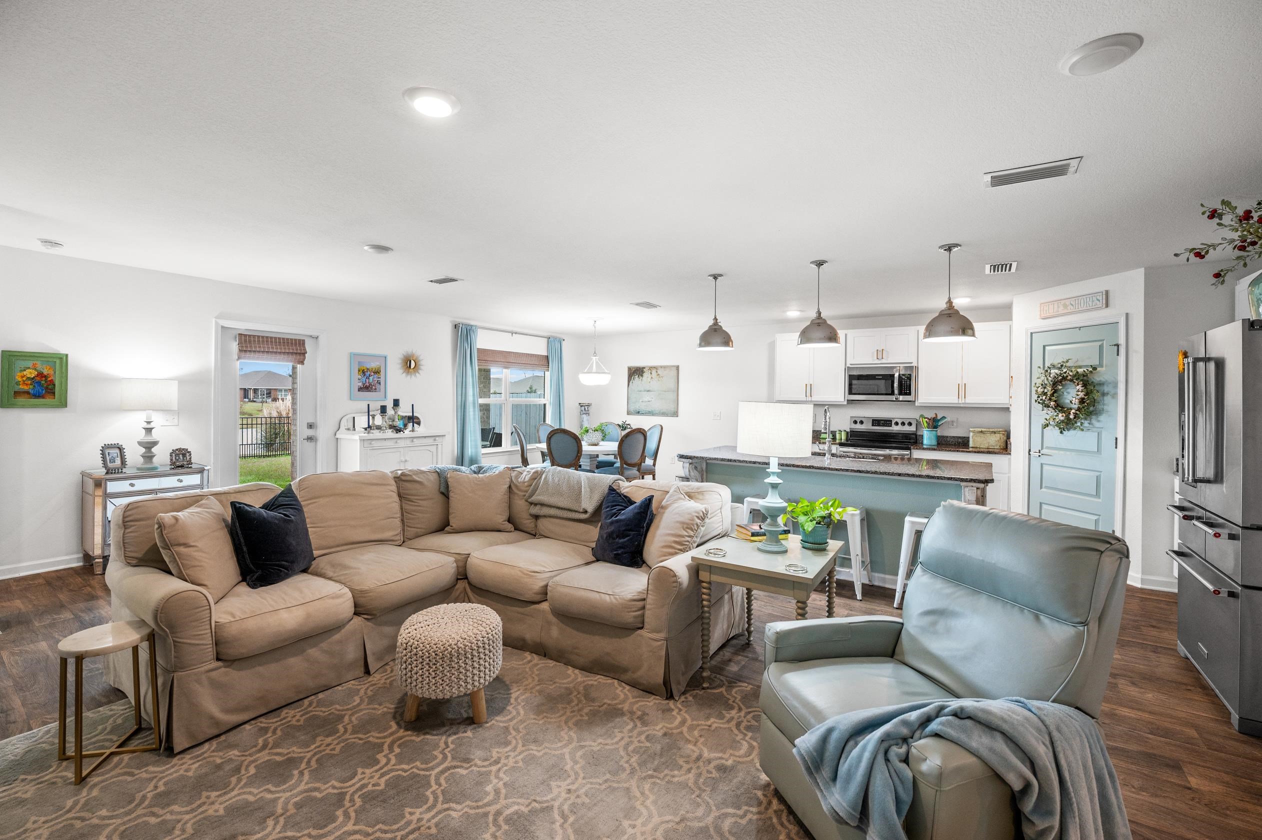 8161 Irwin Loop Daphne, AL 36526 - Photo 4 of 32 Living Room