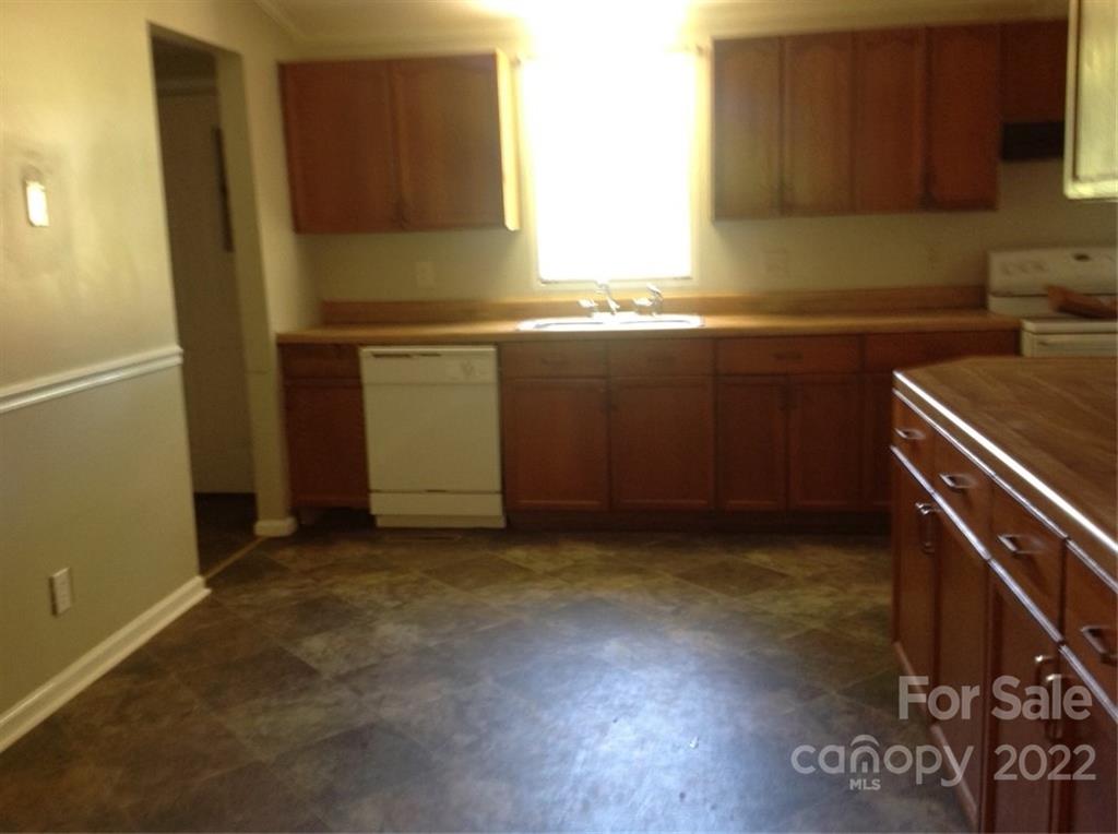 320 Dixon Road Ellenboro, NC 28040 - Photo 10 of 15 Gallery Image 10