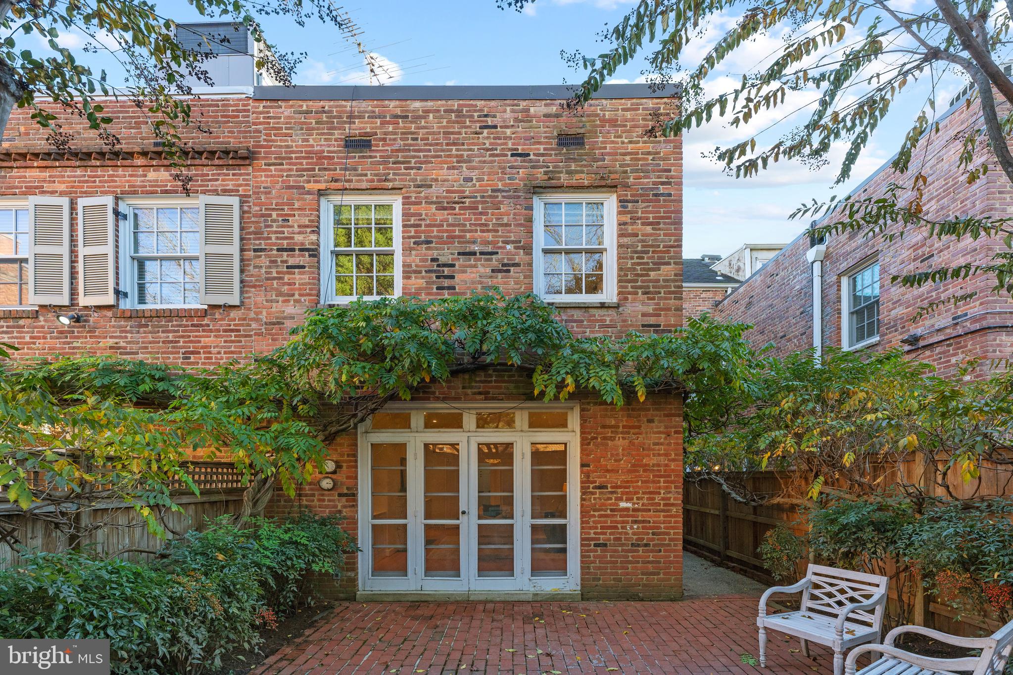 3325 Reservoir Road Northwest Washington, DC 20007 - Photo 20 of 20 Exterior