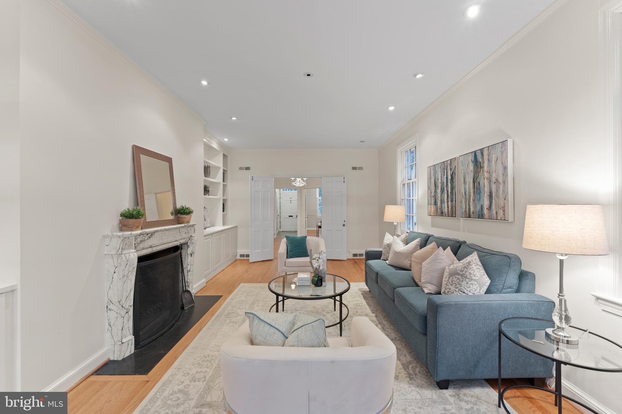 3325 Reservoir Road Northwest Washington, DC 20007 - Photo 4 of 20 Living Room